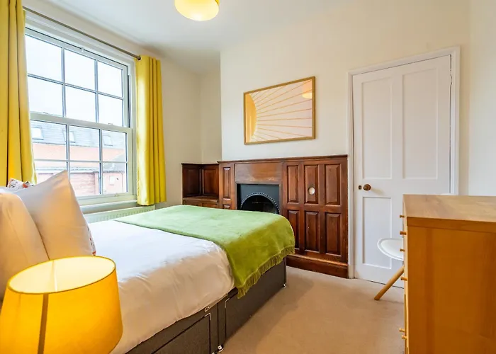 Buckingham Townhouse *