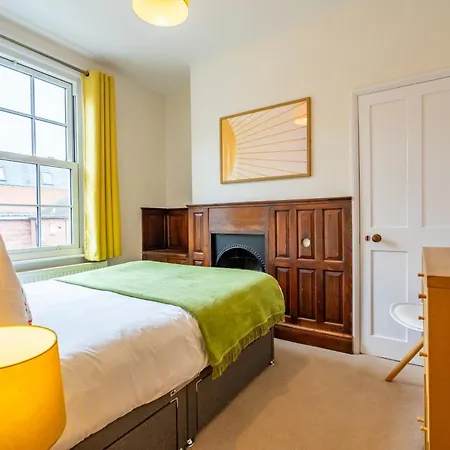 Buckingham Townhouse *